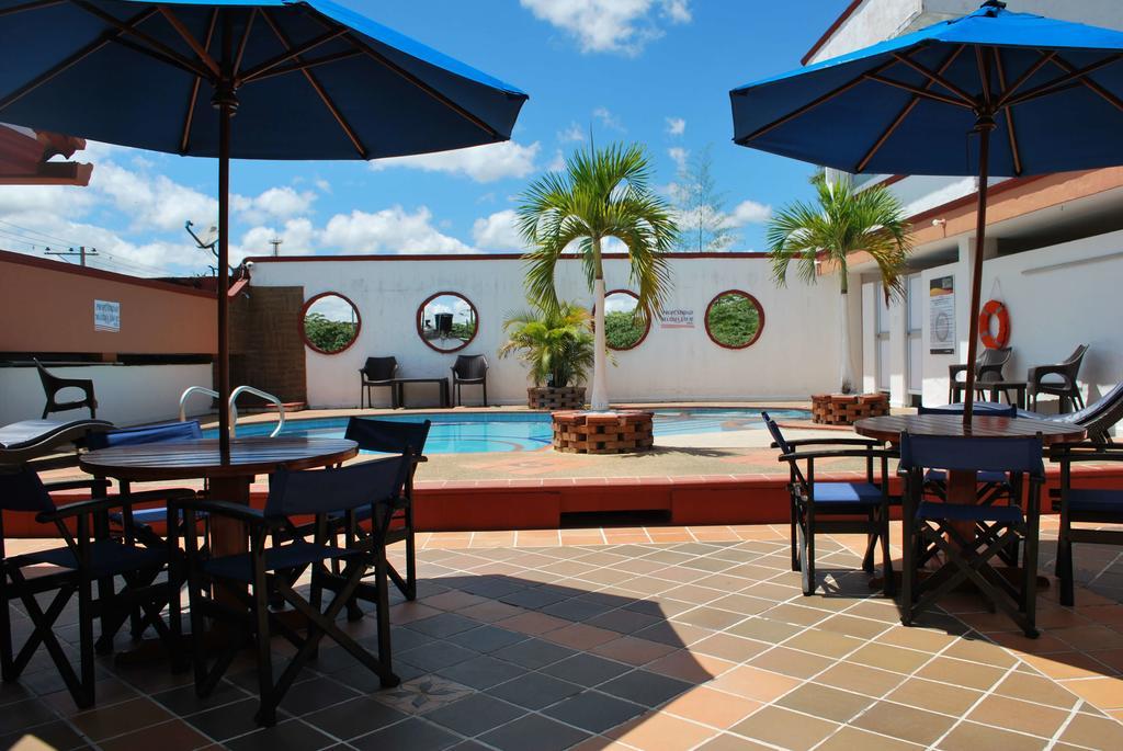 Hotel Hacaritama Colonial Villavicencio Buitenkant foto