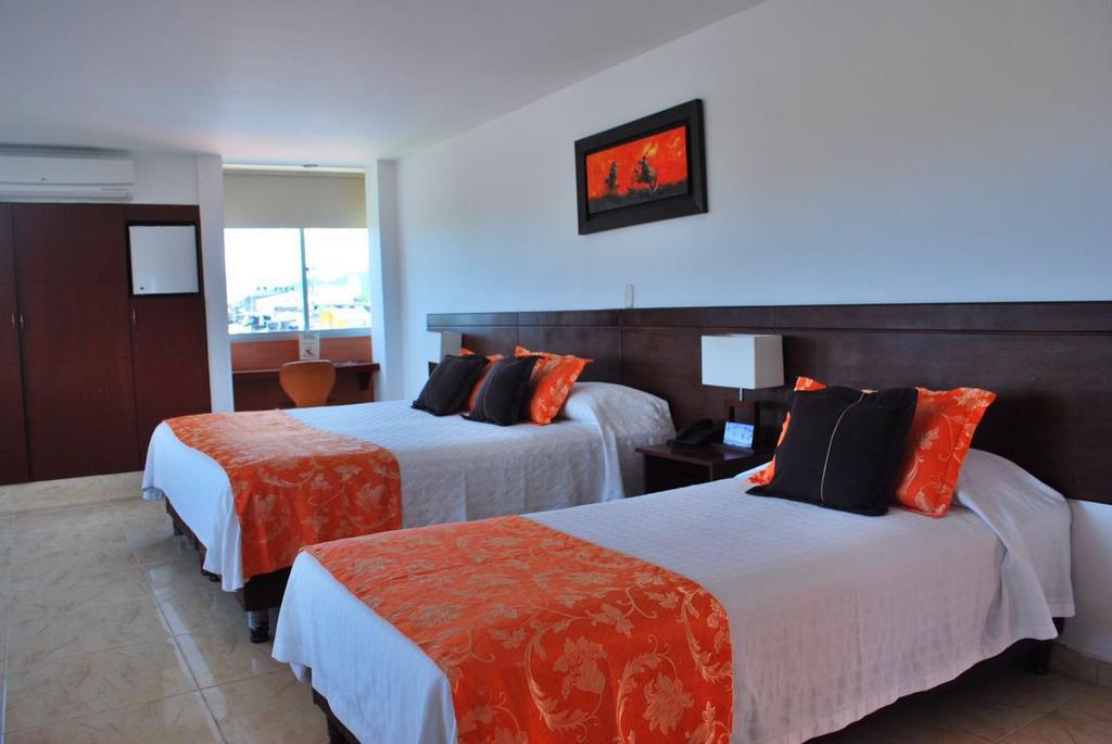 Hotel Hacaritama Colonial Villavicencio Buitenkant foto