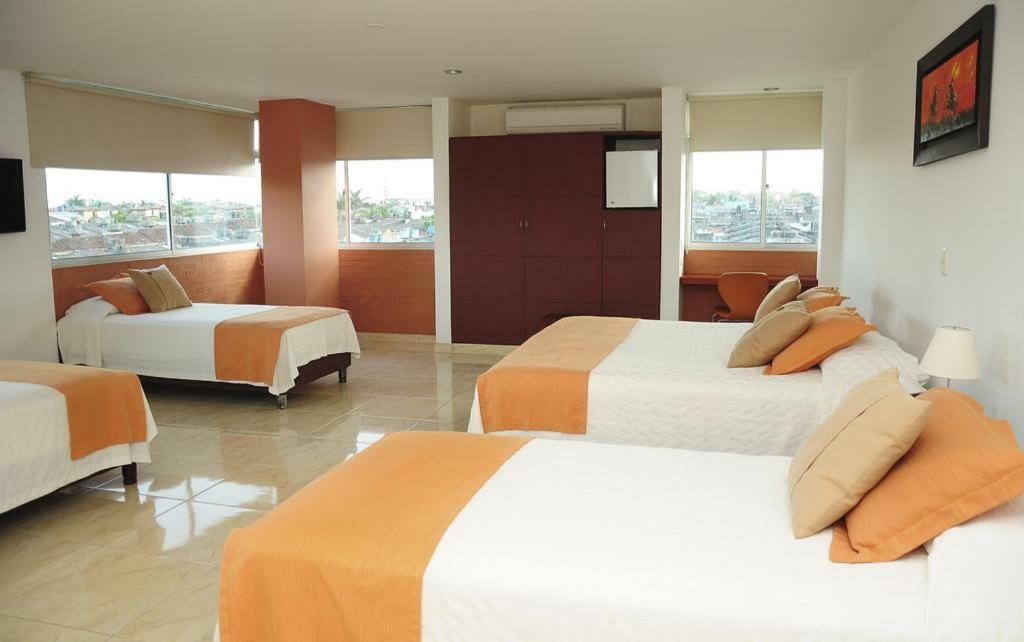 Hotel Hacaritama Colonial Villavicencio Buitenkant foto